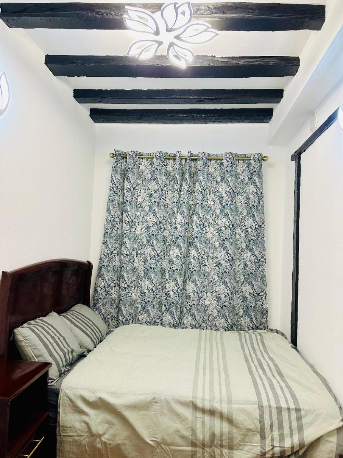 Apparemment Tour Eiffel- La Motte Picquet Grenelle